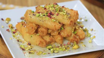  طريقة عمل أصابع الجلاش بالكريمة اللذيذة