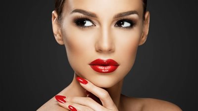 أبرز ألوان المناكير المناسبة للبشرة الحنطية (صور)