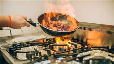 4 حلول  تخلصك من آثار حروق الطبخ بشكل فوري