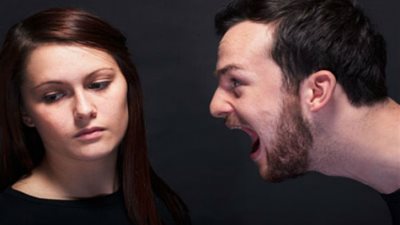 4 أمور تثير مخاوف المرأة من الارتباط بالرجل العصبي