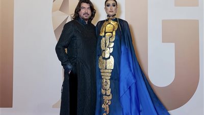 غادة عبد الرازق بإطلالة ساحرة في حفل إيمي جالا (صور)  