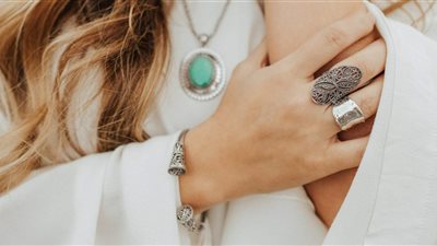 تفسير رؤية الفضة في المنام لابن سيرين