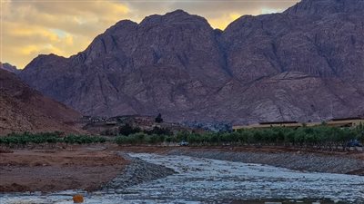 شاهدي جمال وشلالات وادي التلعة بسانت كاترين بعد سقوط الأمطار (صور)