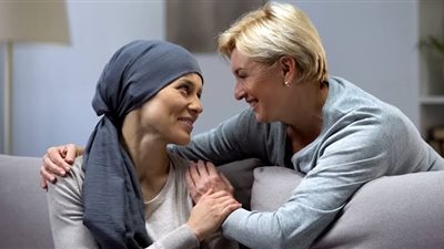 3 طرق للتعامل مع الآثار الجانبية لسرطان عنق الرحم 