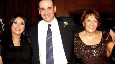 بعد وفاة والدته| رسالة تحذير من كريم عبد العزيز للمشاركين في الجنازات