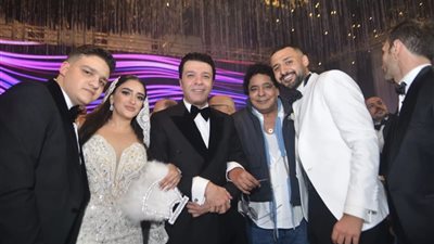 حضور كبير لنجوم الفن في حفل زفاف ابنة مصطفى كامل (صور)   