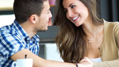 هل يجوز الحب قبل الخطوبة؟ «أمينة الفتوى تُجيب» (فيديو)